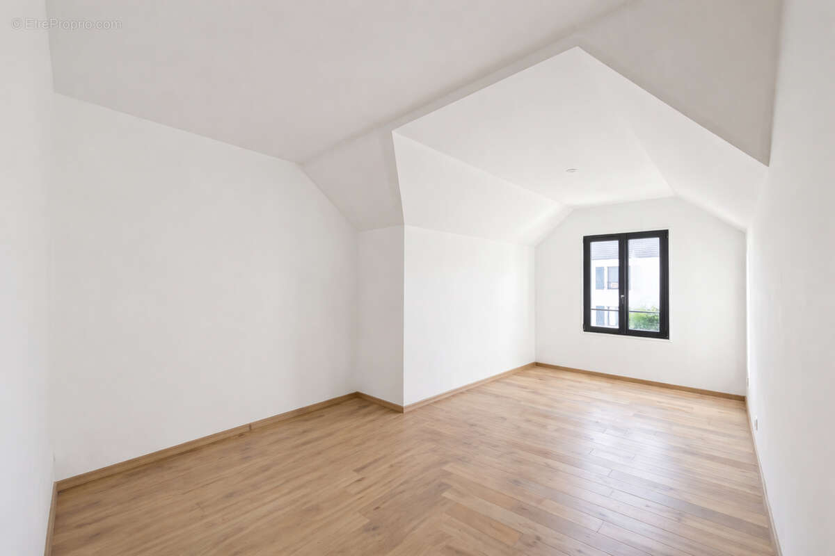 Maison à MANTES-LA-JOLIE