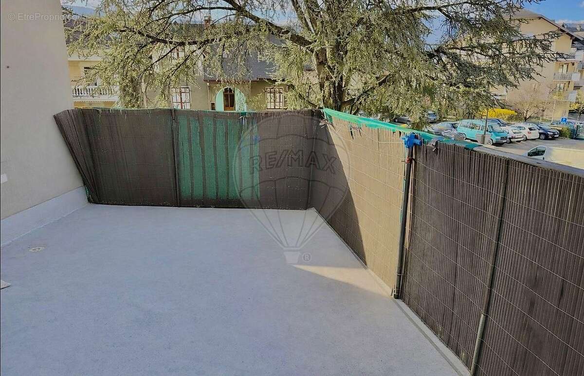 Appartement à COGNIN