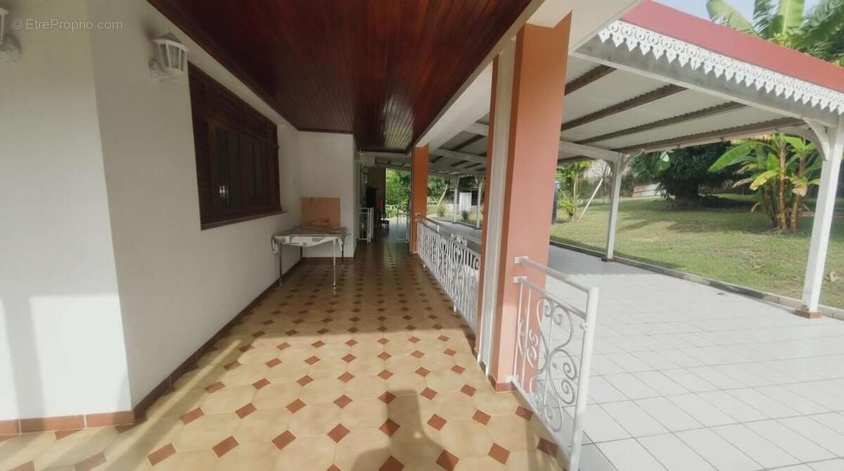 Maison 170 m² à Saint-Joseph  - photo 7