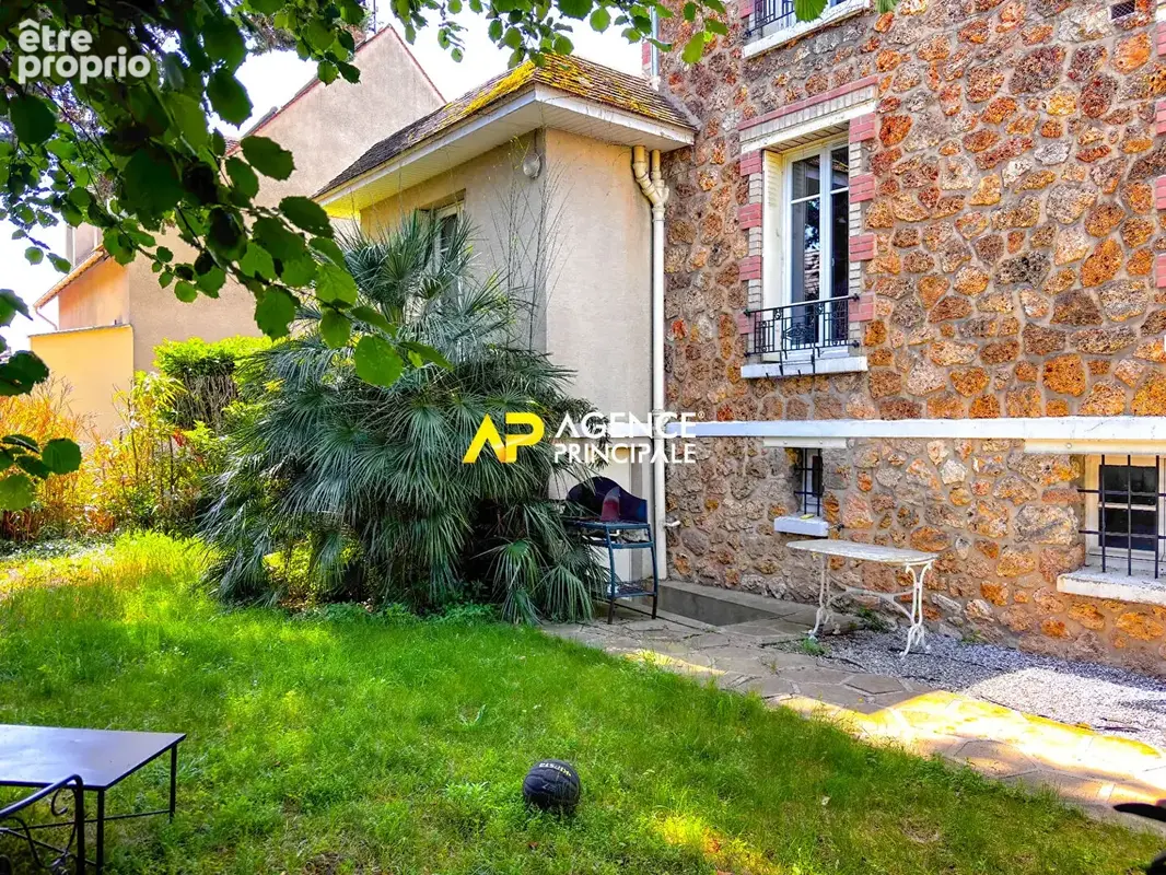 Sartrouville - La Croix Blanche - Maison 6 pièces 115 m² avec garage - photo 10