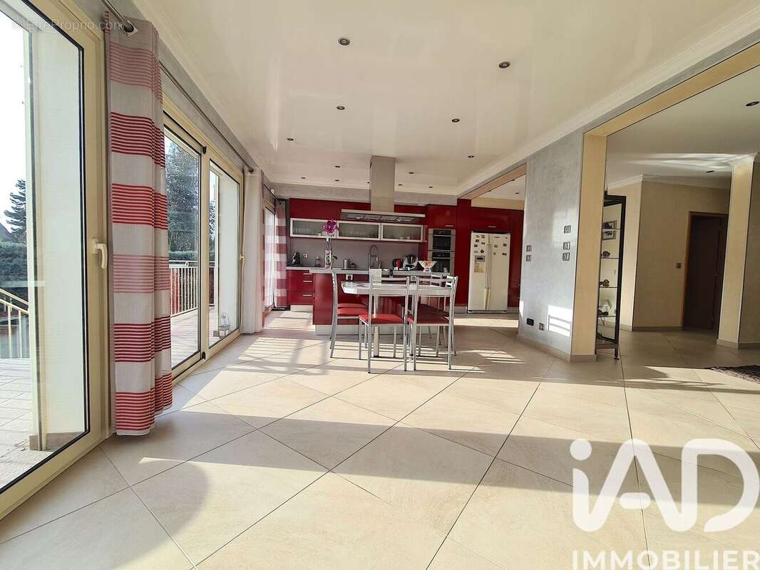 Photo 2 - Maison à GAGNY