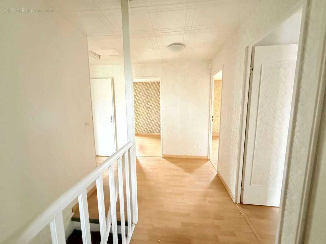 Maison à COMBS-LA-VILLE