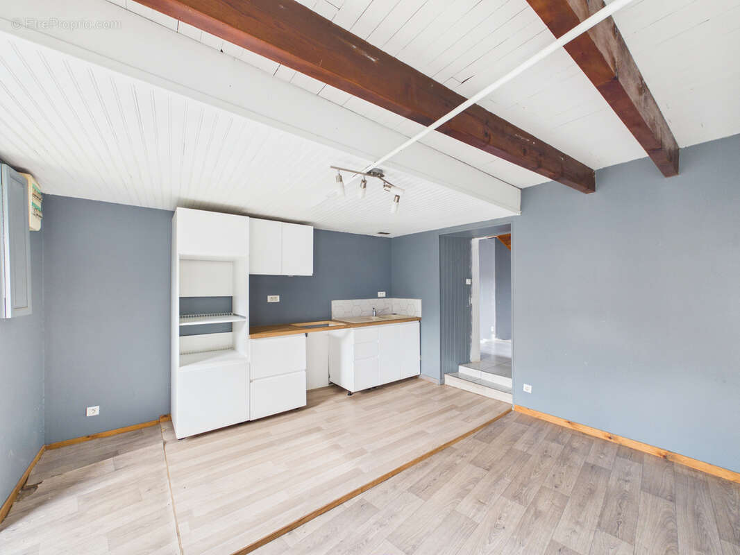 Maison à CRAPONNE-SUR-ARZON