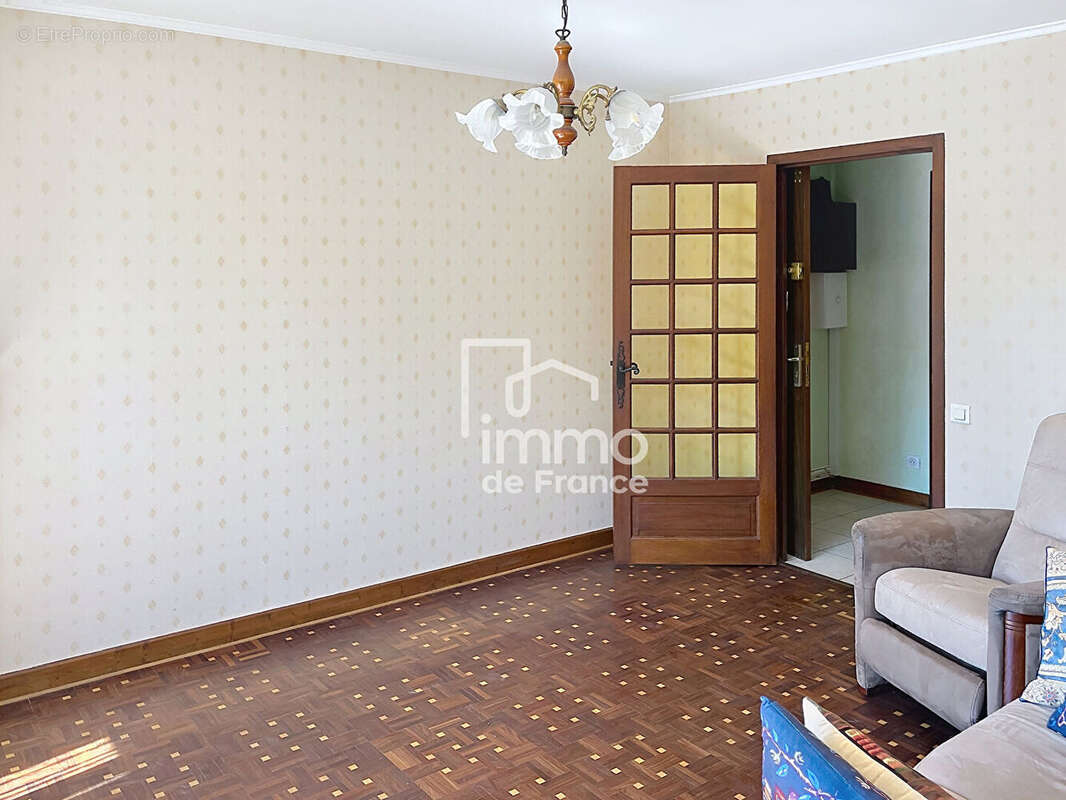 Appartement  4 pièce(s) 77.05 m2 - photo 6