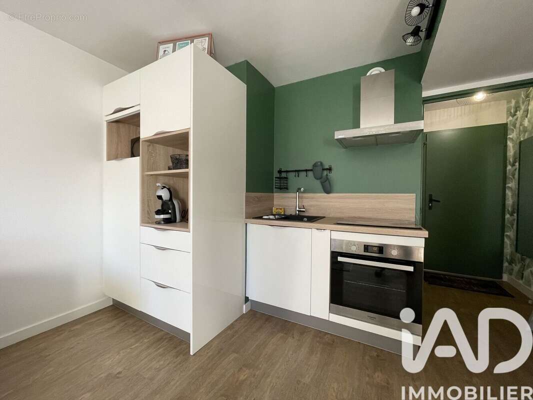 Photo 6