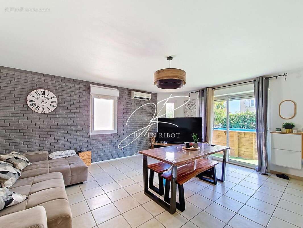 Photo 2 - Maison à SAUVIAN