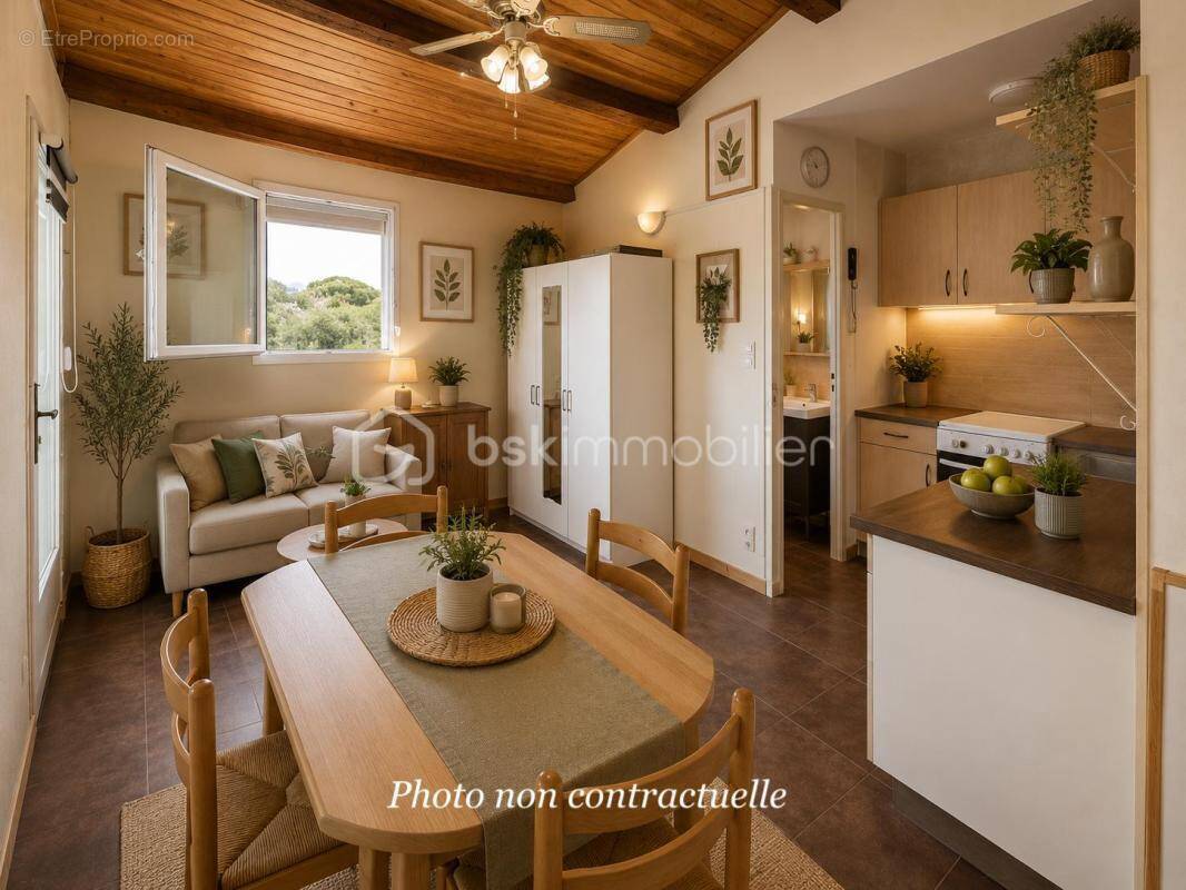 Appartement à SIX-FOURS-LES-PLAGES