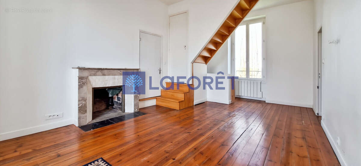 Maison à JAULNAY