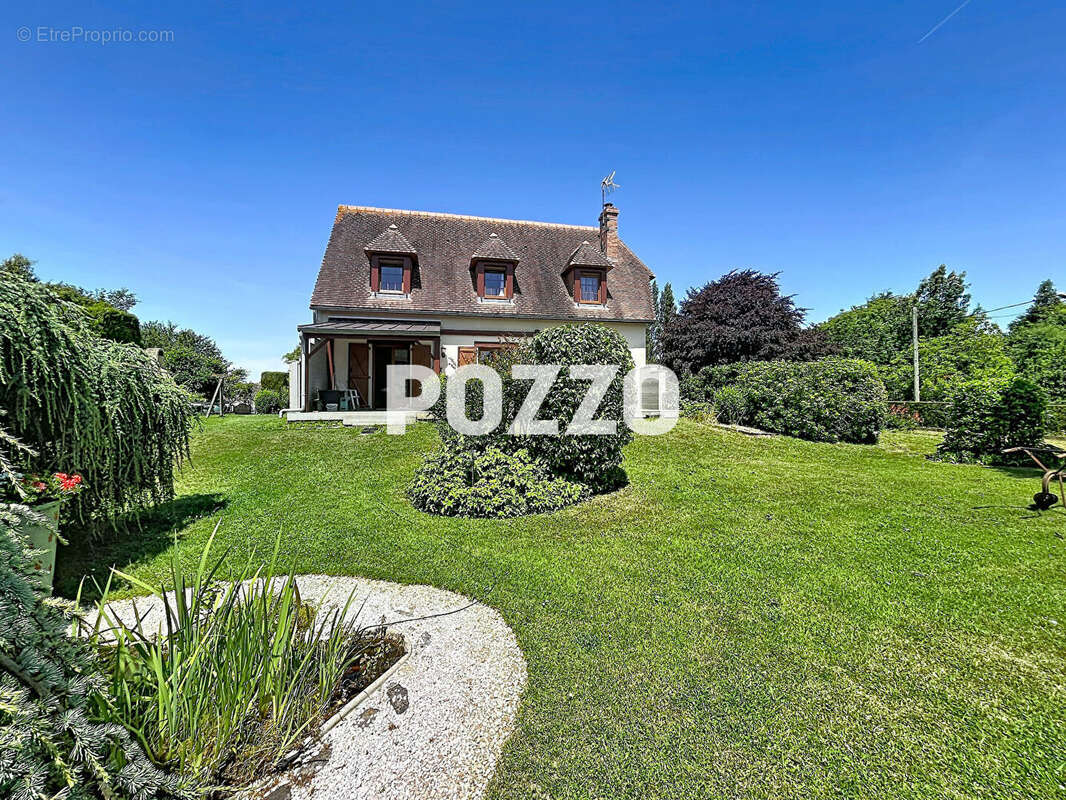 Maison Bréhal (50290) 102.73 m2 terrain 1400 m² - photo 9