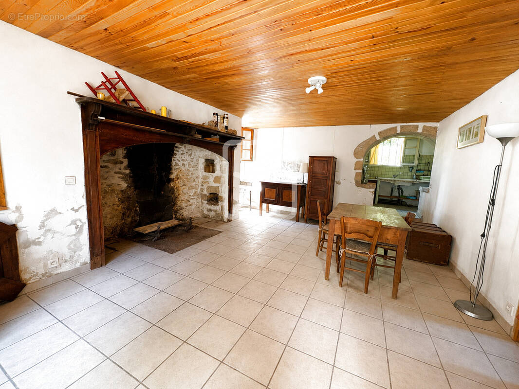 Maison à SOUSCEYRAC
