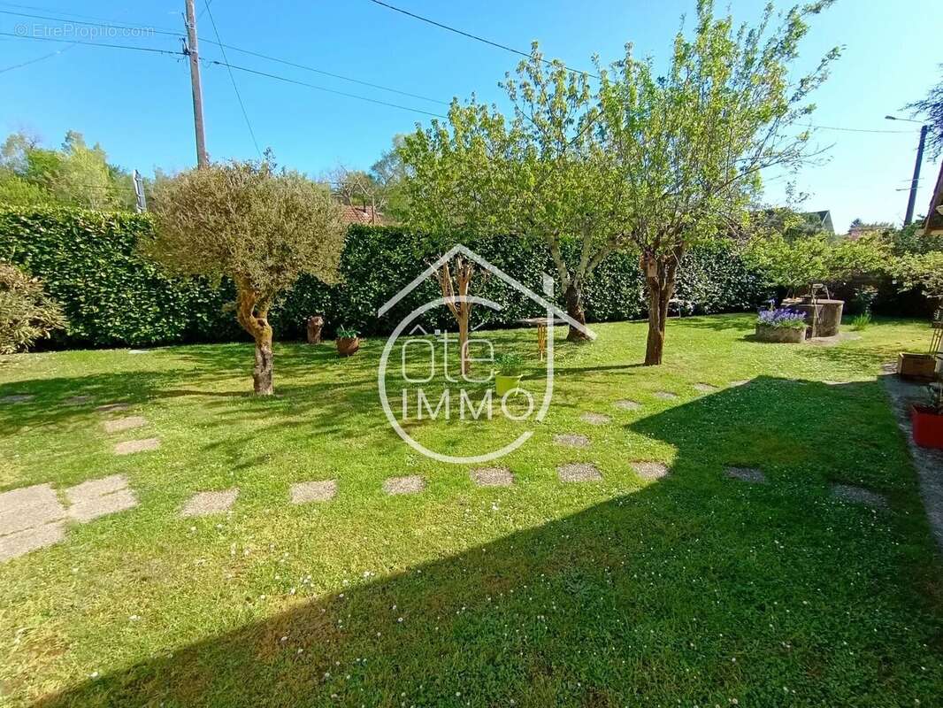 Maison à MOULEYDIER