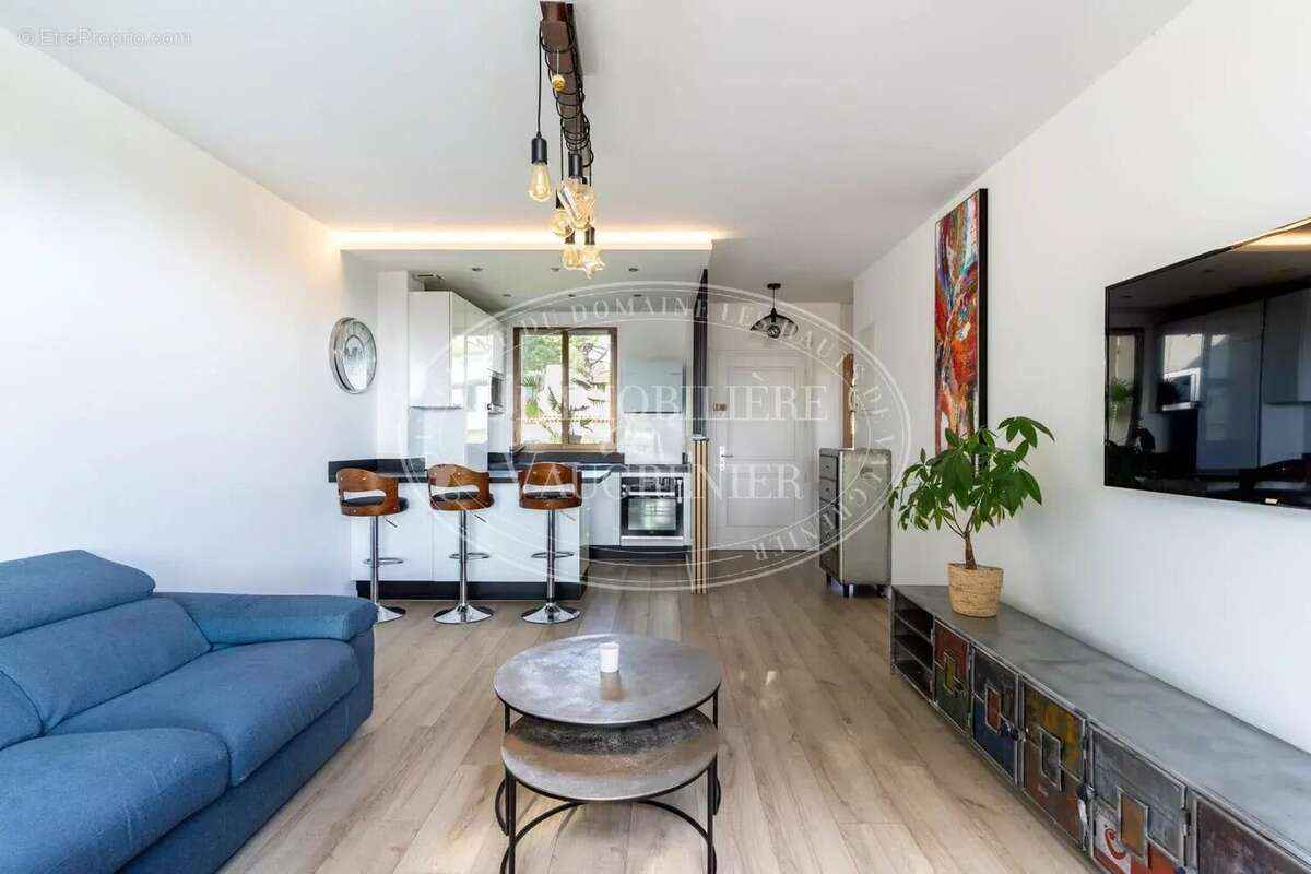 Appartement à VILLENEUVE-LOUBET