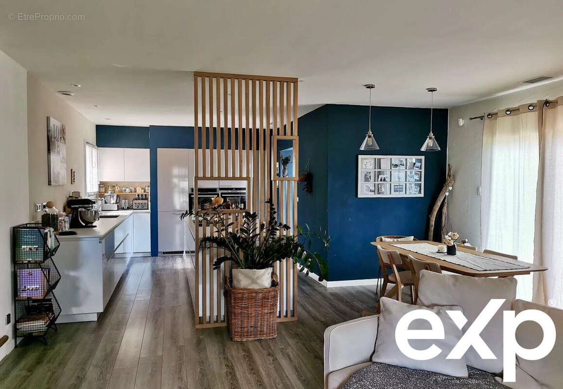 Bellegarde, cuisine ouverte sur salon - Maison à BELLEGARDE