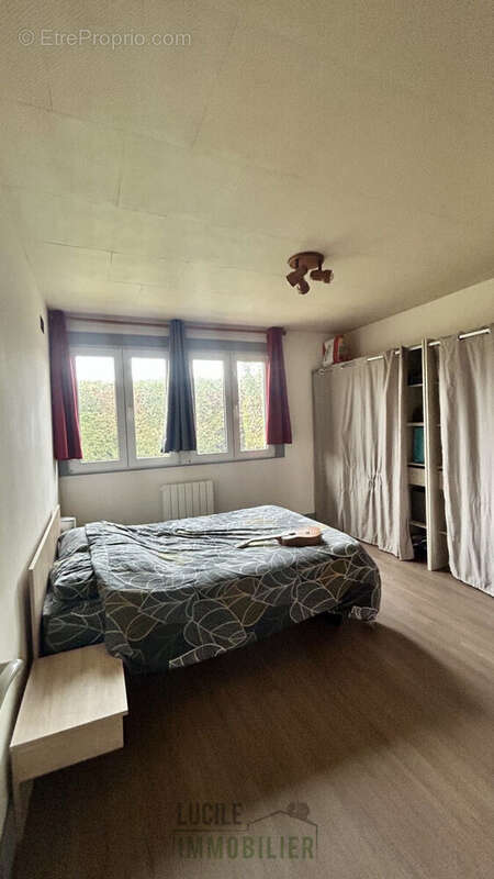 Maison de plain-pied de 90m² 9 - Maison à GRANDFRESNOY