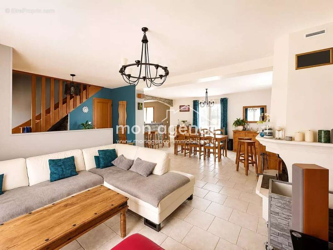 Sainte-Croix-sur-Buchy – Maison familiale de 133 m² sur un terrain de près de 2 000 m² - photo 5
