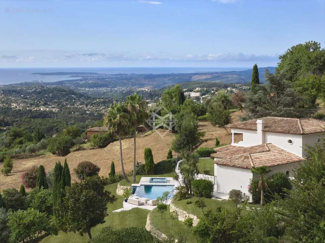 Majestueuse villa avec vue panoramique mer - photo 2