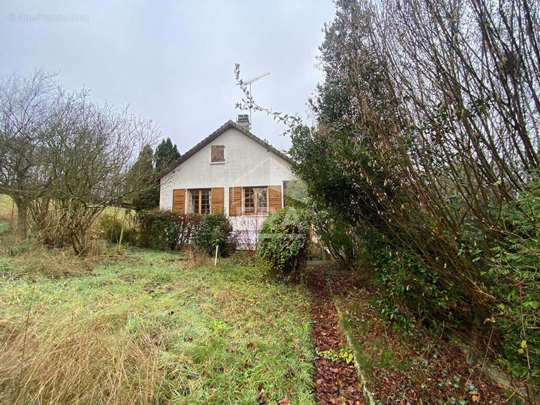 Maison à COUDRAY-AU-PERCHE