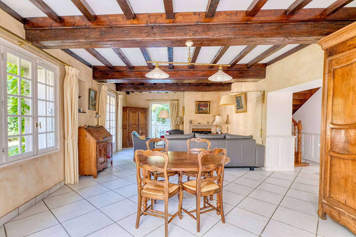 Maison à MIONS