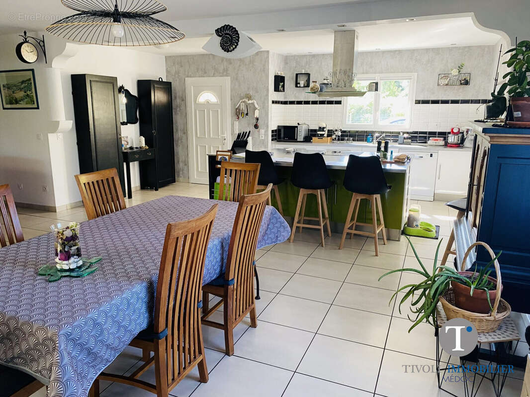 Maison à NAUJAC-SUR-MER