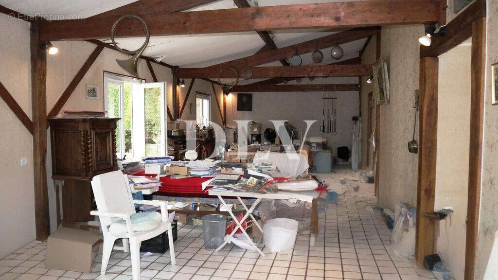 Maison à VERNOU-LA-CELLE-SUR-SEINE