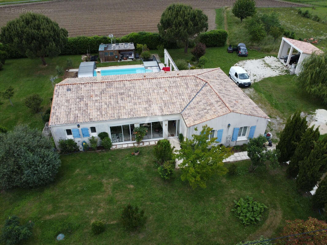 Maison à JONZAC
