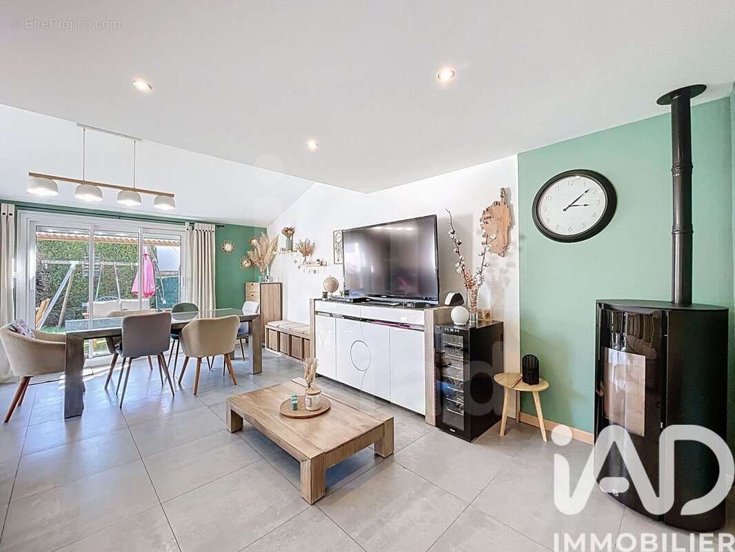 Photo 3 - Maison à PONTAULT-COMBAULT