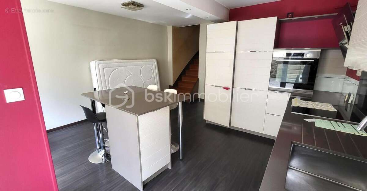 Maison à SAINT-SEVER-CALVADOS