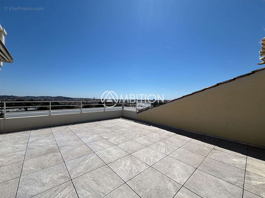 Appartement à FREJUS