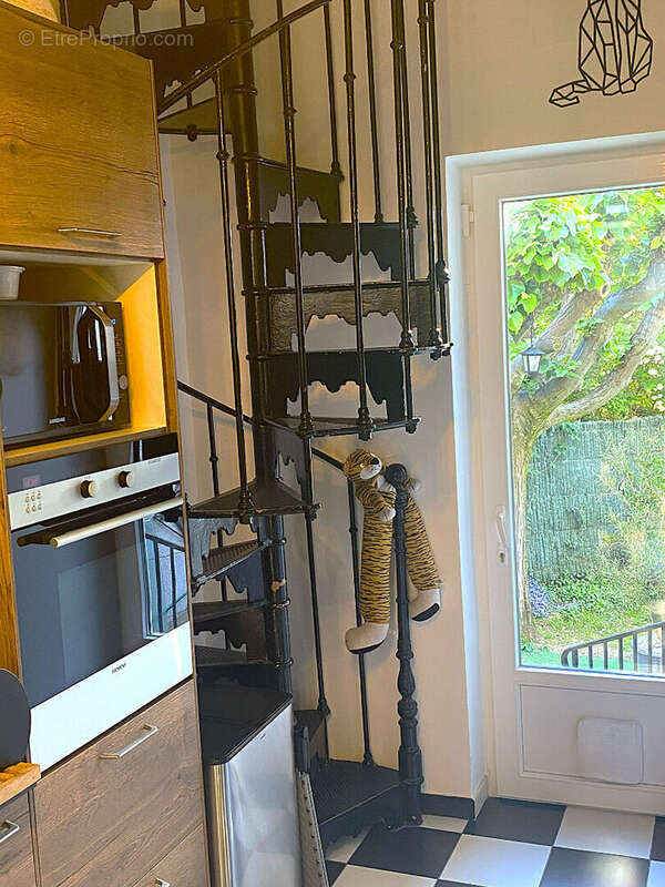 Appartement à NEUVILLE-SUR-SAONE