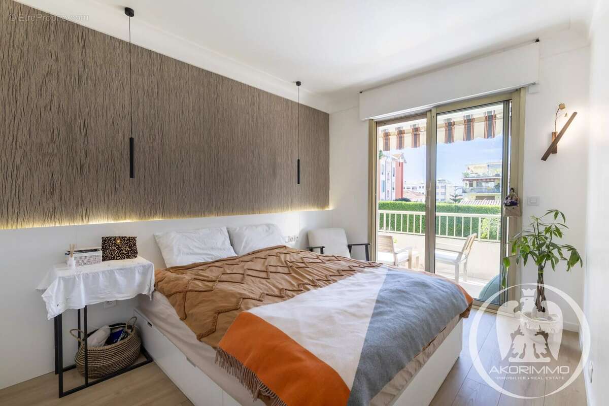 Appartement à SAINT-LAURENT-DU-VAR