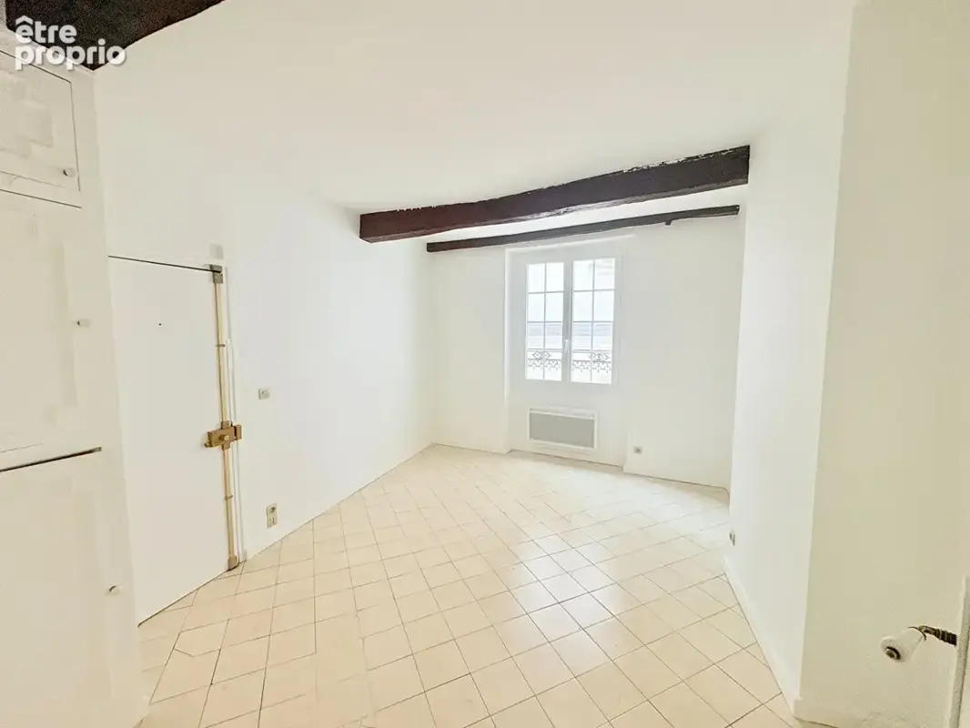 Photo Appartement à Paris-7e au prix de 230 000€