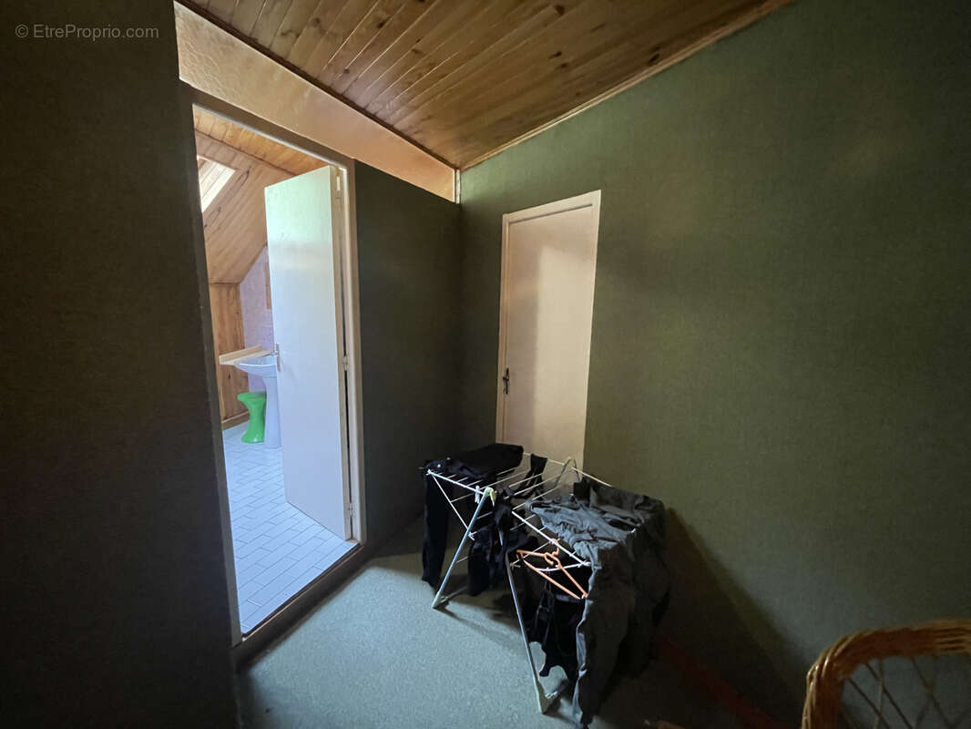Appartement à ROCHEFORT-MONTAGNE