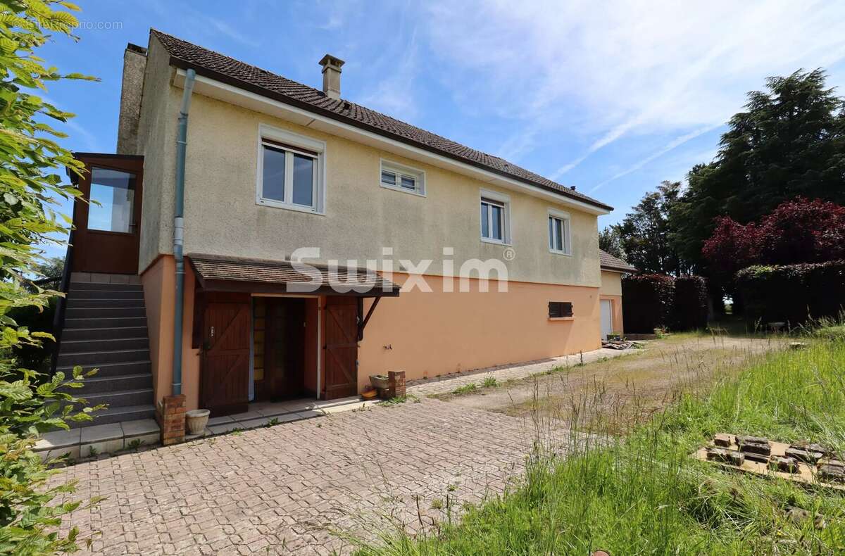 Maison à VERDUN-SUR-LE-DOUBS