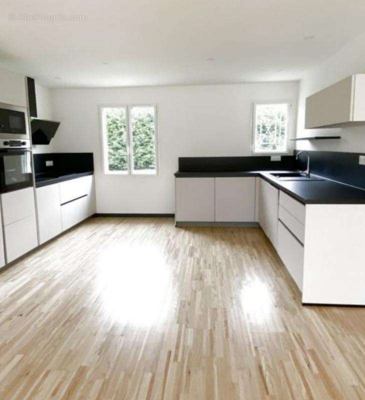 Maison à SAINT-PIERRE-D&#039;EYRAUD