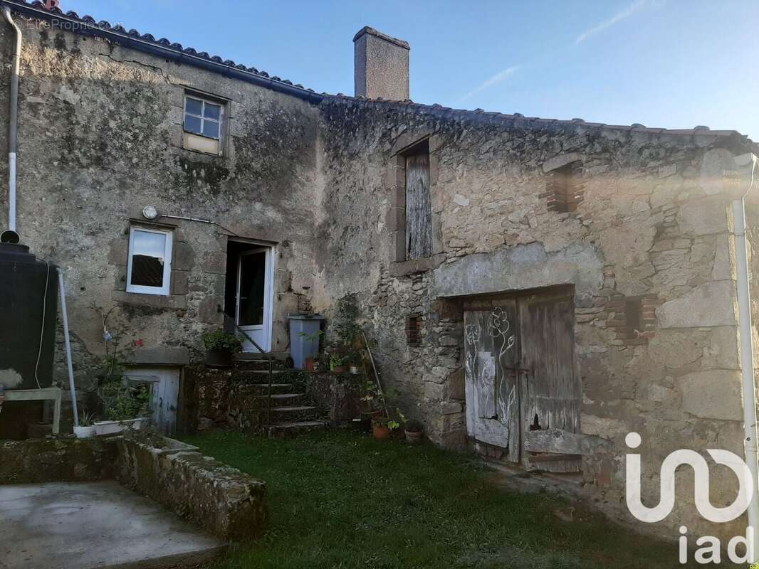 Photo 8 - Maison à LA CHAPELLE-SAINT-LAURENT