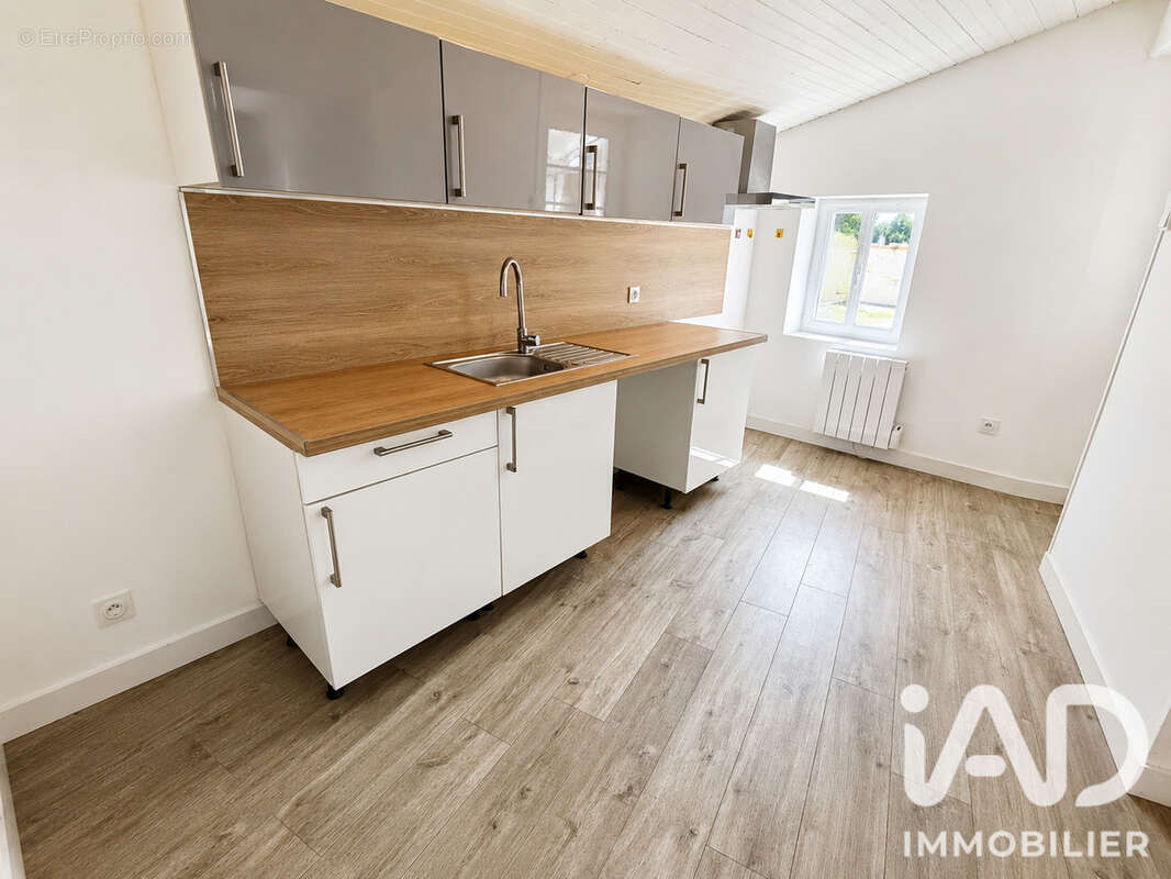 Maison 72 m² à Sainte-Soulle  - photo 4