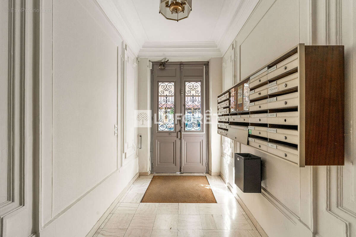 Appartement à PARIS-17E