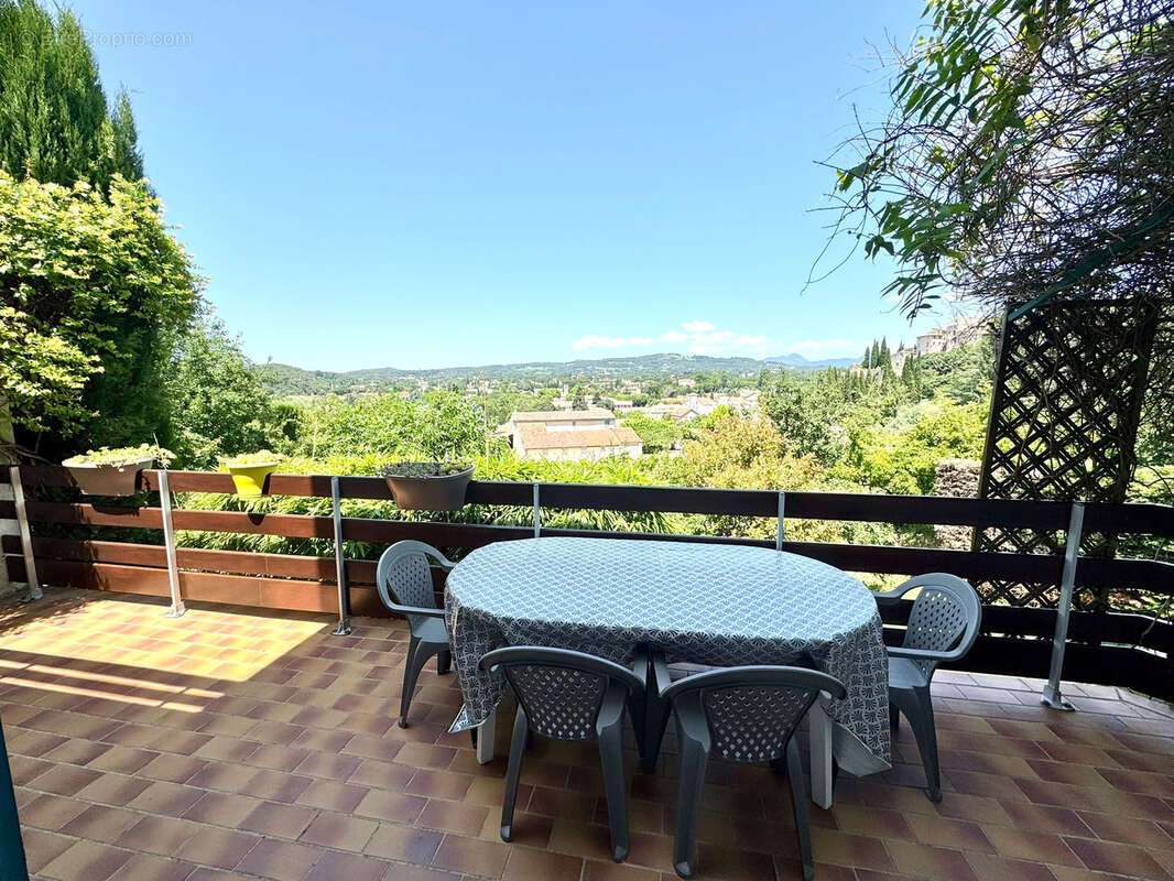Appartement à VAISON-LA-ROMAINE