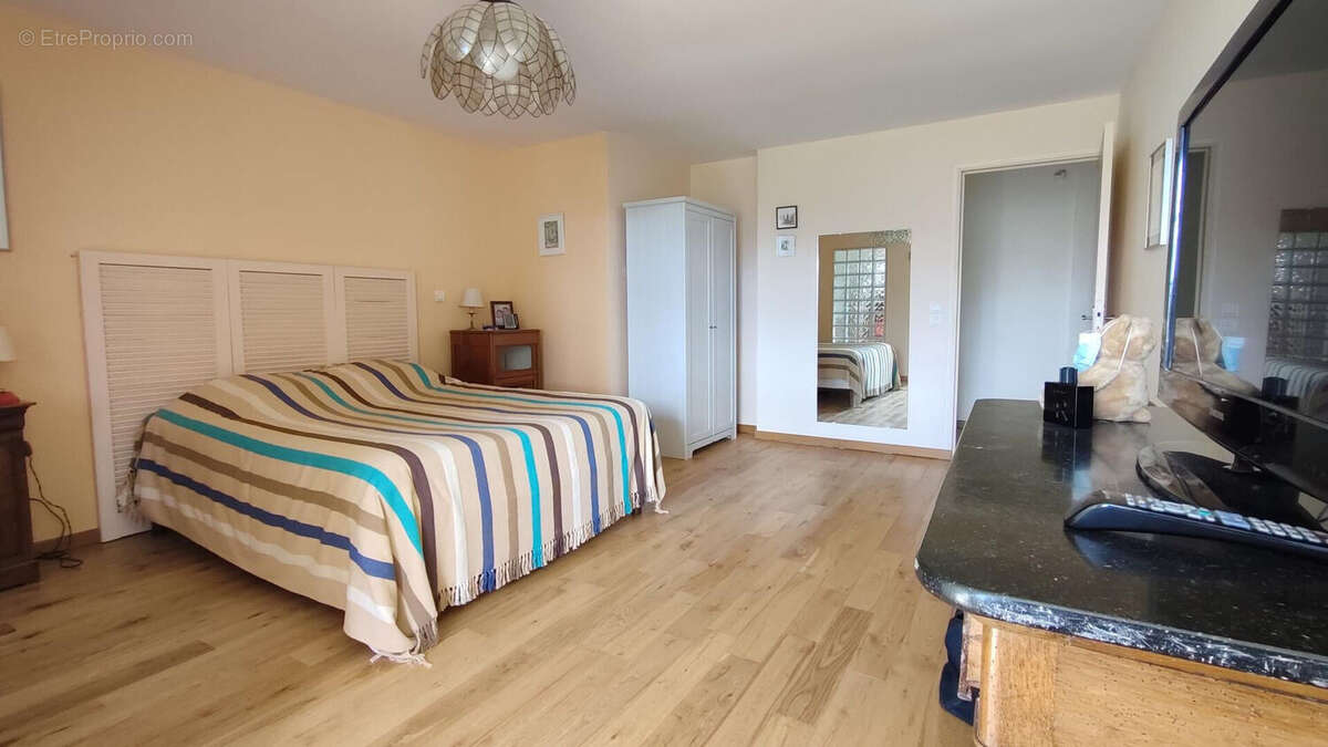 Photo 8 - Maison à CREVECOEUR-LE-GRAND