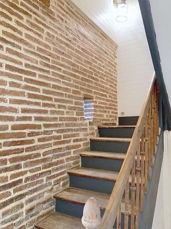 Maison 195 m² à Gaillac  - photo 8