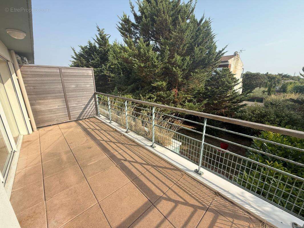 Appartement À Vendre - photo 2