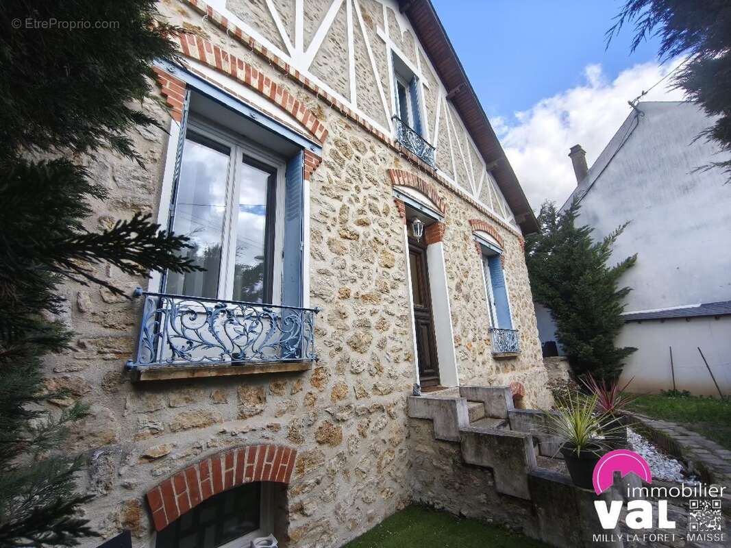 Maison à MILLY-LA-FORET