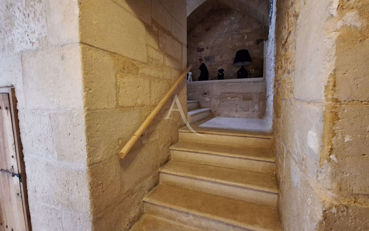 Maison médiévale de + de 700 ans, coeur historique de Pons - photo 3