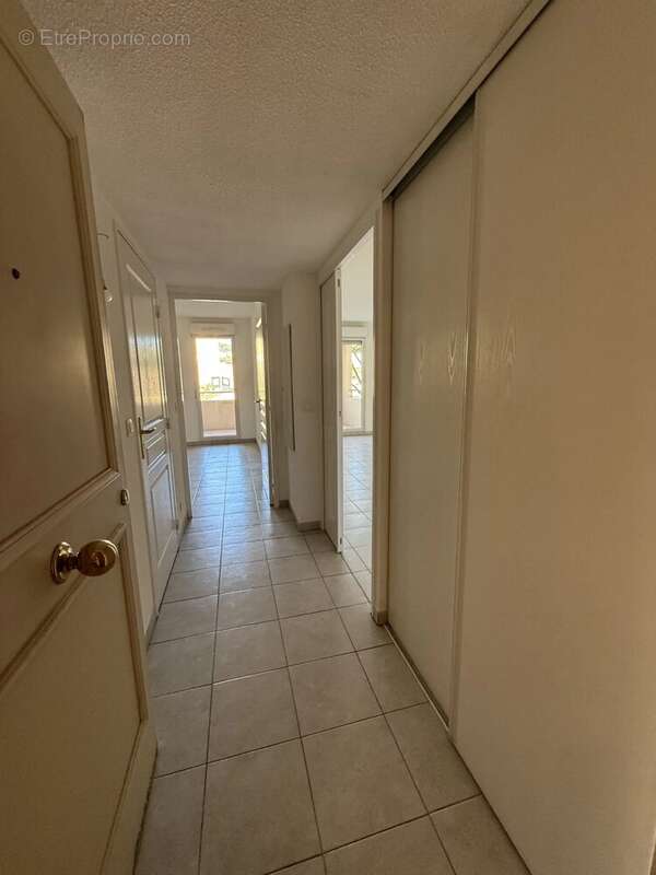 Appartement à VALLAURIS