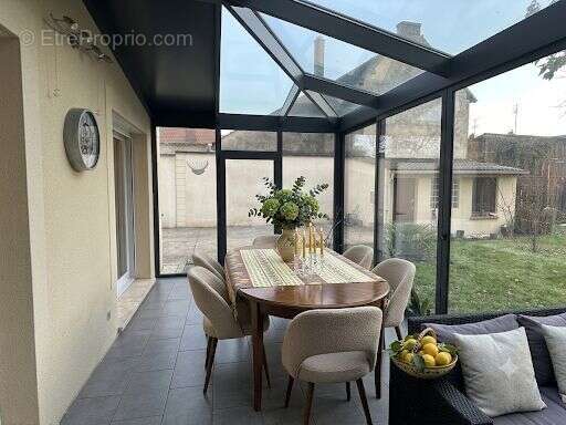 Maison À Vendre alliant modernité et charme de l'ancien - photo 2