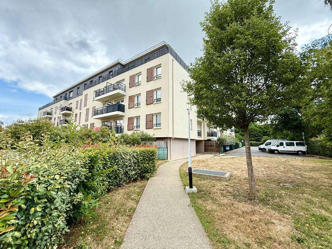 Appartement à FLEURY-MEROGIS