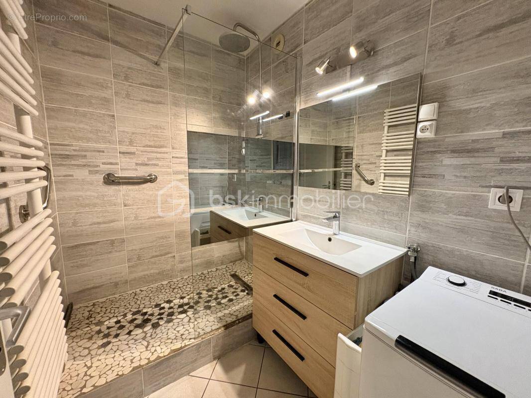 Appartement à SAINT-SYMPHORIEN-D'OZON
