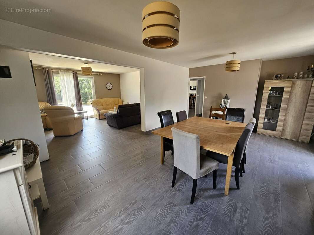 Maison 166 m² à Saint-Philbert-Des-Champs  - photo 3