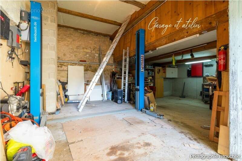 A vendre Corps de ferme de caractère avec piscine, dépendances et équipements récents – Corcelles-les-Monts - photo 13
