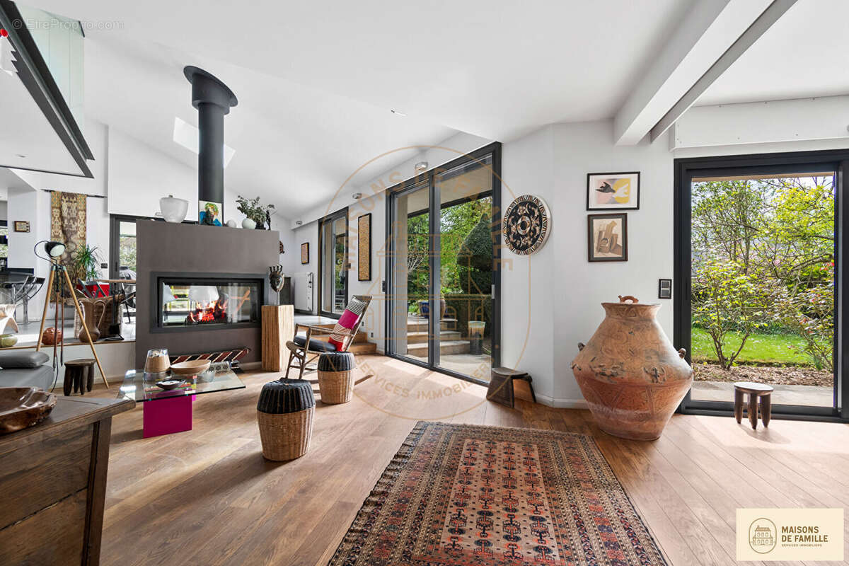 Maison à LA CELLE-SAINT-CLOUD